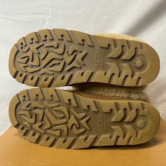 Ugg Boots Maylin Genuine Sheepskin Shearling Cuff Leather Suede S/N 3220 Size 7 - Picture 5 of 10